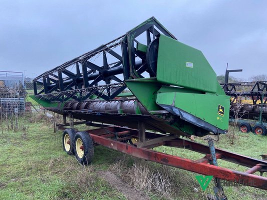 Moissonneuse batteuse John Deere 1188