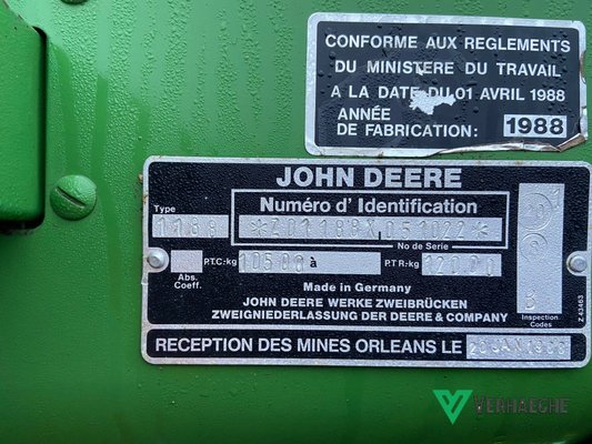 Moissonneuse batteuse John Deere 1188