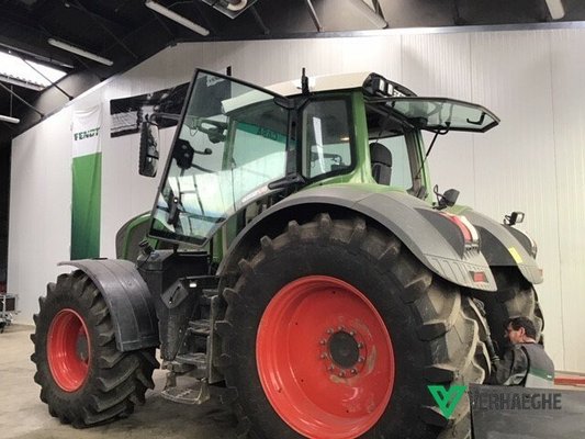 Tracteur agricole Fendt FENDT 824 S4 PROFI PLUS