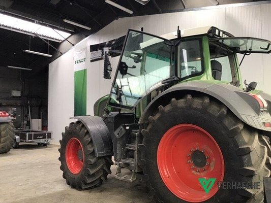 Tracteur agricole Fendt FENDT 824 S4 PROFI PLUS