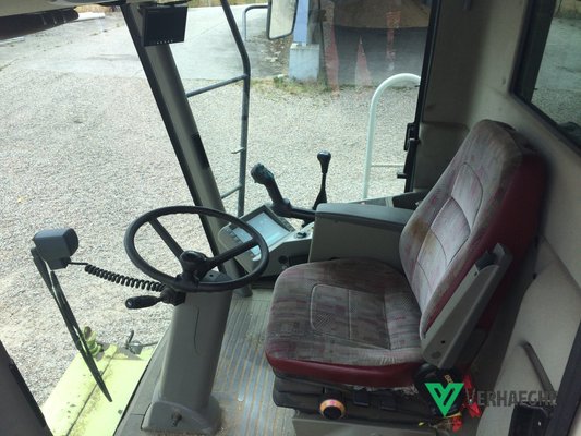 Moissonneuse batteuse Claas LEXION 440