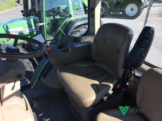 Tracteur agricole John Deere 7230R