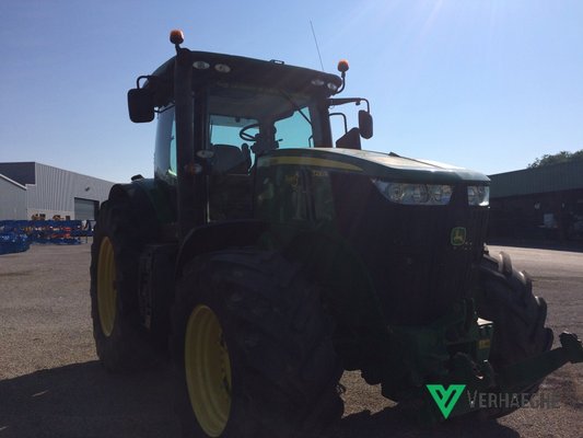 Tracteur agricole John Deere 7230R