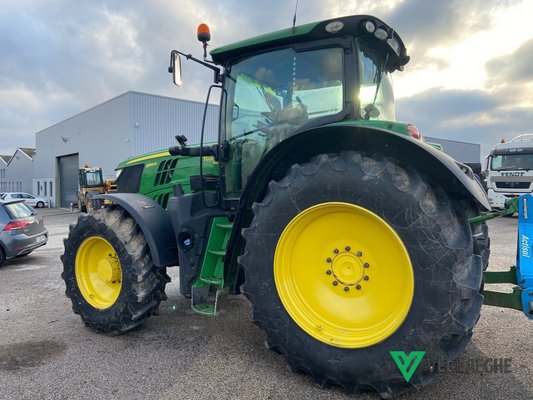 Tracteur agricole John Deere 6195R
