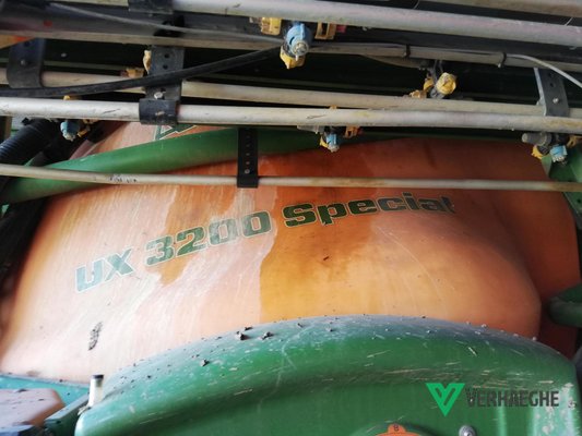 Pulvérisateur traîné Amazone UX 3200