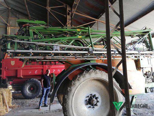 Pulvérisateur traîné Amazone UX 3200