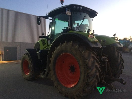 Tracteur agricole Claas AXION 800