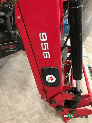 Tracteur agricole Massey Ferguson 5610 DYNA4