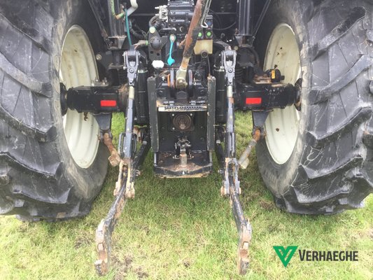Tracteur agricole New Holland TS100A