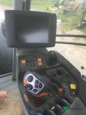 Tracteur agricole Claas AXION 830 CMATIC