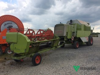 Moissonneuse batteuse Claas Dominator 88 - 2