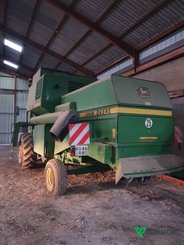 Moissonneuse batteuse John Deere 1188 - 2