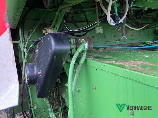 Moissonneuse batteuse John Deere 1188