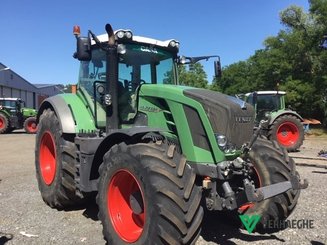 Tracteur agricole Fendt 826 - 1
