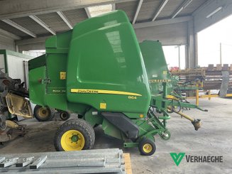 Presse à balles rondes John Deere 864 - 1