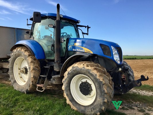 Tracteur agricole New Holland T7050 PC