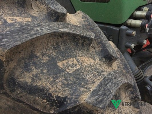Tracteur agricole Fendt 820