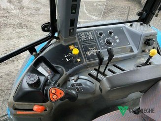 Tracteur agricole New Holland TM 135 - 6