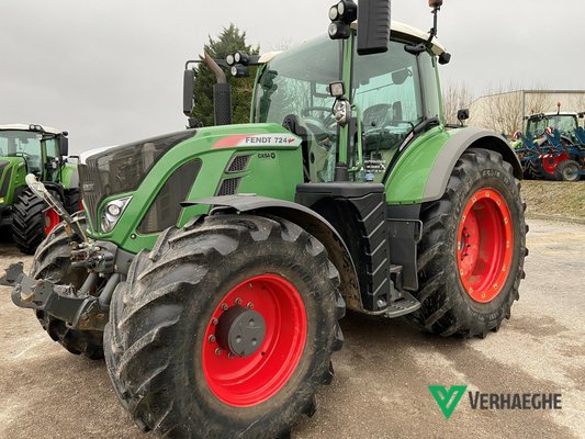 Tracteur agricole - 724 S4 PROFI +