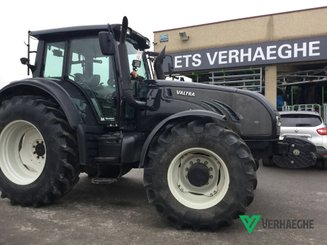 Tracteur agricole Valtra T162 - 2