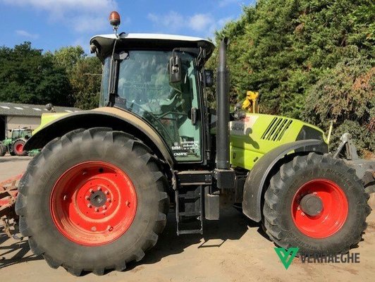 Tracteur agricole Claas 650 cmatic