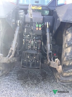 Tracteur agricole Massey Ferguson 8120 DYNASHIFT