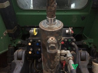 Tracteur agricole Fendt 820 - 6