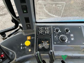 Tracteur agricole New Holland TM 135 - 5