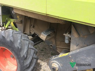 Moissonneuse batteuse Claas LEXION 440 - 6