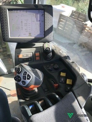 Tracteur agricole Claas 650 cmatic