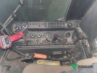 Moissonneuse batteuse John Deere 1188 - 8