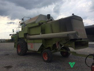 Moissonneuse batteuse Claas Dominator 88 - 4