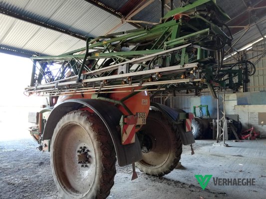 Pulvérisateur traîné Amazone UX 3200