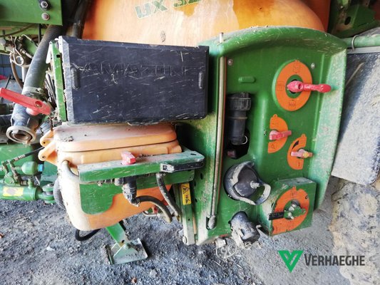 Pulvérisateur traîné Amazone UX 3200
