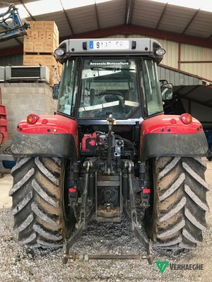 Tracteur agricole Massey Ferguson 5610 DYNA4